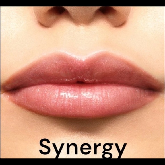 Stila Stay All Day Liquid Lipstick in Synergy - Picture 3 of 4